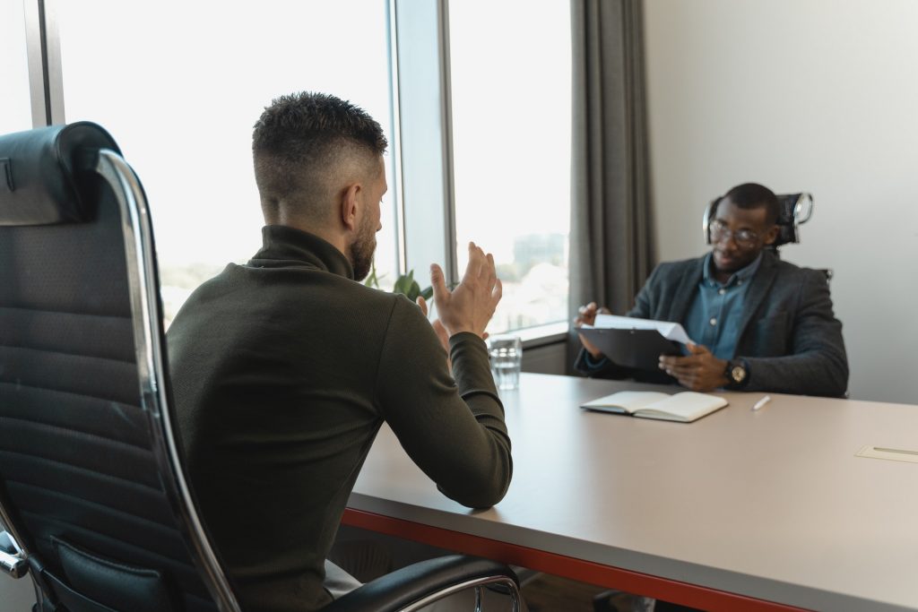 staffing agencies help applicants land job interviews