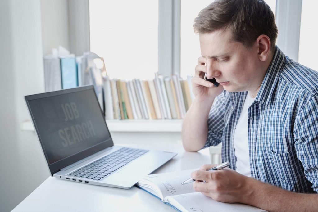 applicant calling the recruiter after submitting online job applications